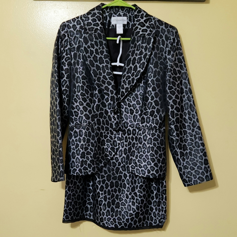 Vintage Gantos black gray cheetah print 2 pc. blazer/skirt set. Size 8